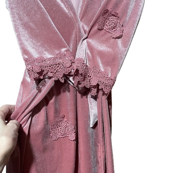 Kaorou Pink Velvet Kimono/Robe/Dressing Gown - Size Large fits Small- Very Soft - Picture 4 of 6